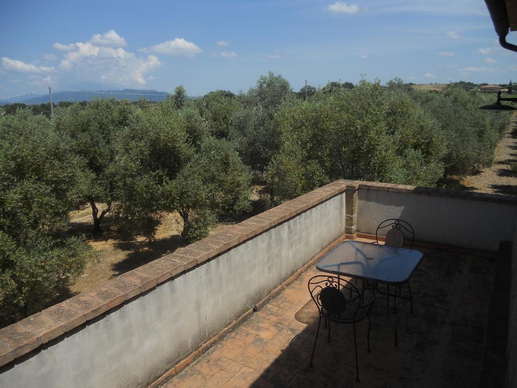 פיטיליאנו Agriturismo Tenuta Roccaccia מראה חיצוני תמונה