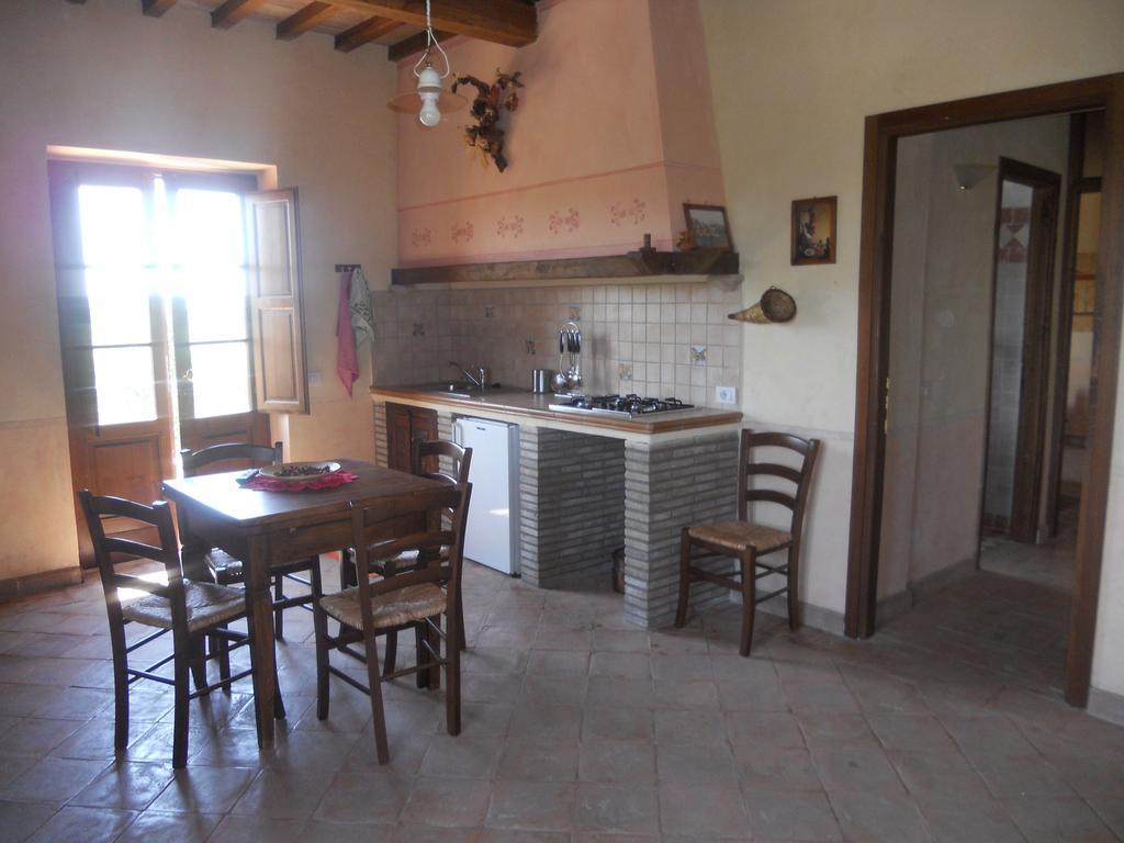 פיטיליאנו Agriturismo Tenuta Roccaccia מראה חיצוני תמונה